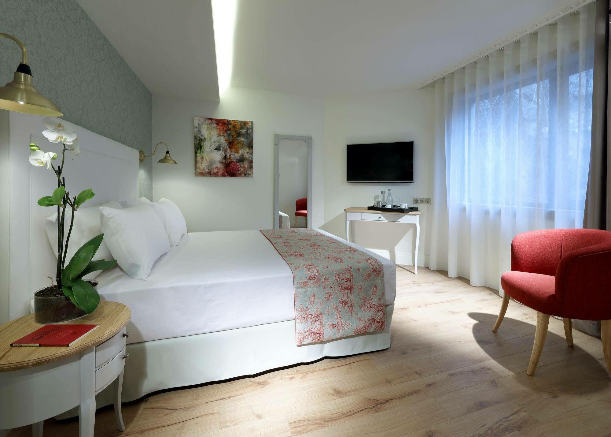 Eurostars Porto Douro Hotel Exterior photo
